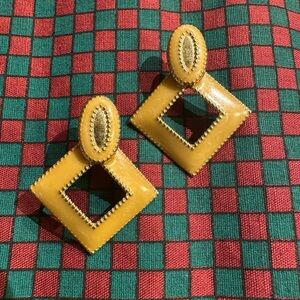 Beige / yellow Art Deco Vintage Earrings